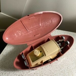Vintage SINGER sewing machine button hole attachment Pink clamshell